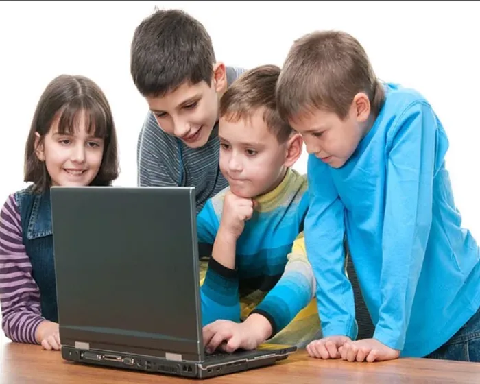 Компьютер для школьника, ваша дружная семья