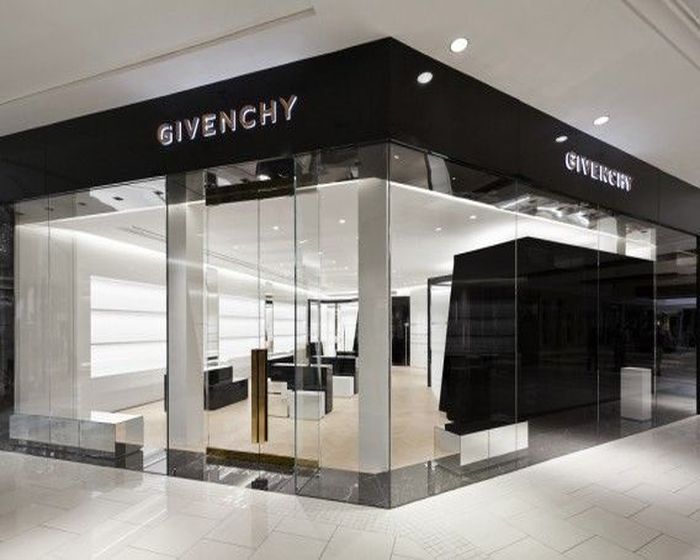 Givenchy. Бренд премиум-класса