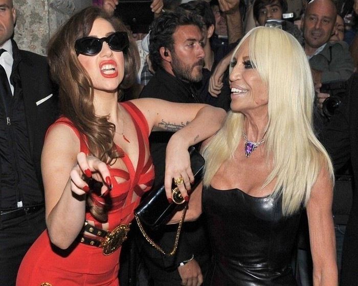 Леди Гага станет «лицом» Versace, интересные новости