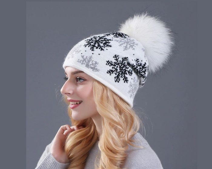 Зимняя шапочка, привлекательная мода